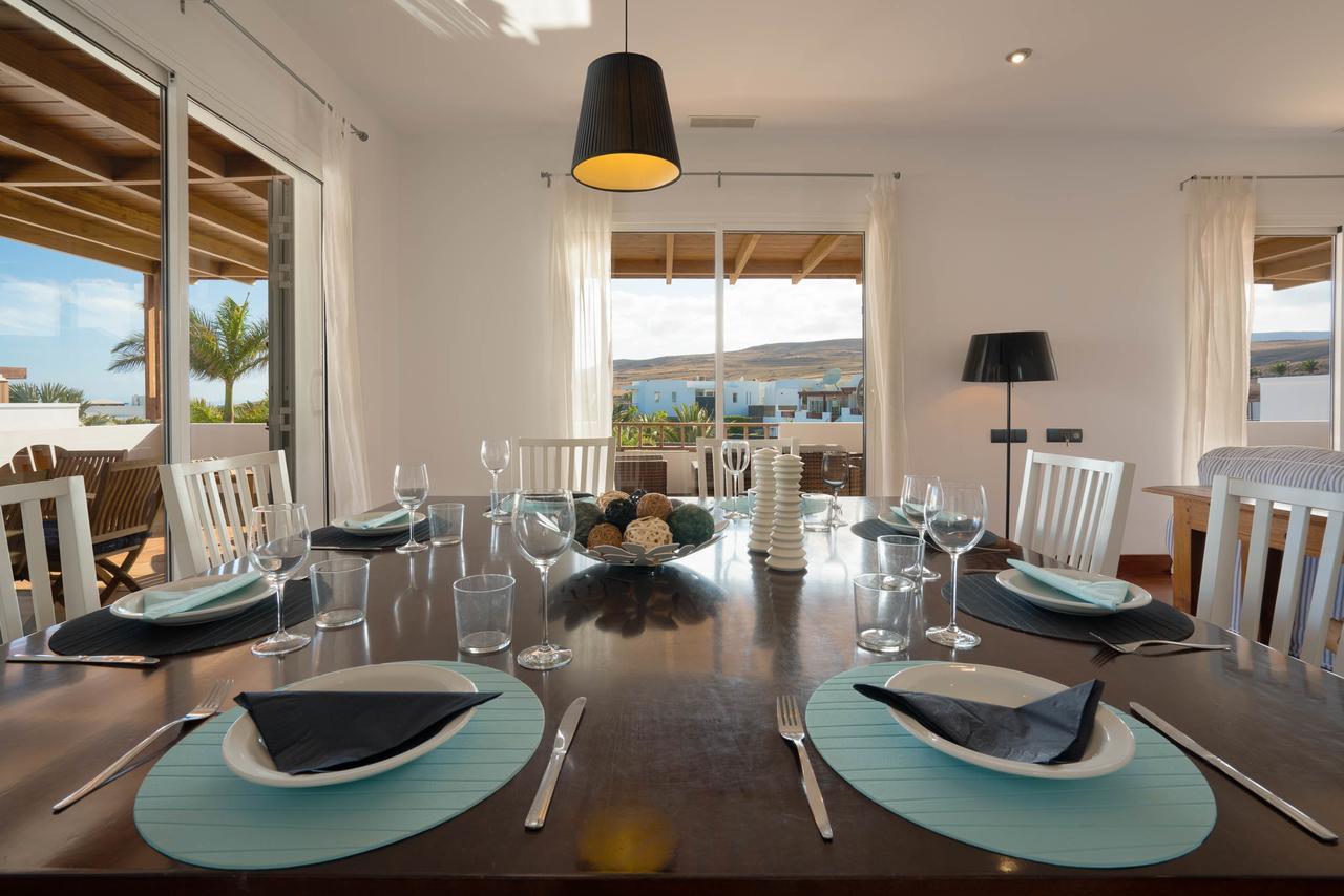 Villa Dedalos - A Luxury Large Villa With A Heated Pool In Пуэрто-Калеро Экстерьер фото