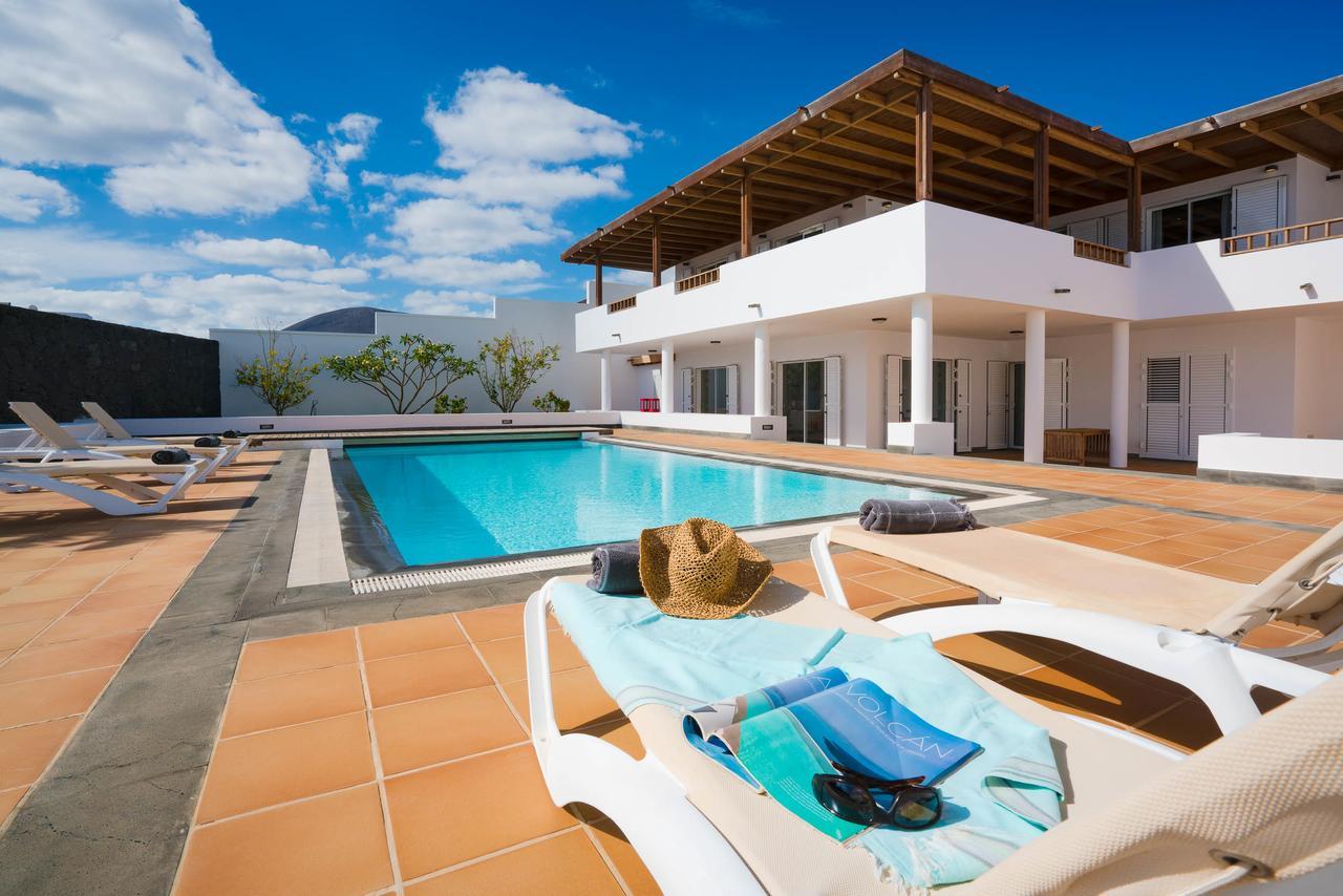 Villa Dedalos - A Luxury Large Villa With A Heated Pool In Пуэрто-Калеро Экстерьер фото